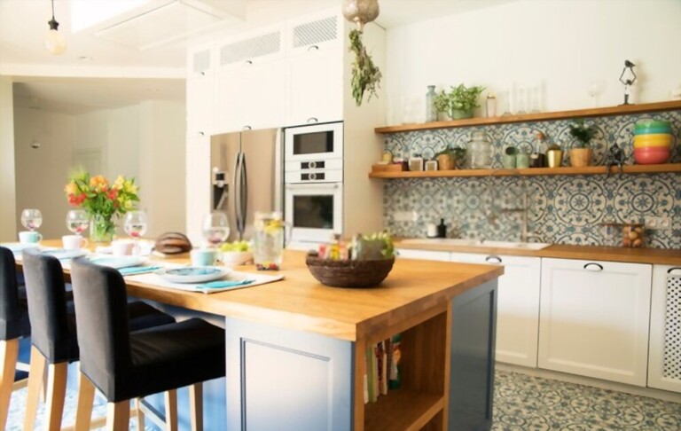 Design Tips for a Spanish-Style Kitchen Design Tips for a Spanish-Style Kitchen