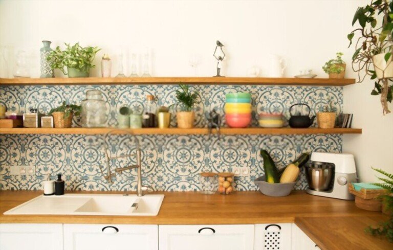Design Tips for a Spanish-Style Kitchen Design Tips for a Spanish-Style Kitchen